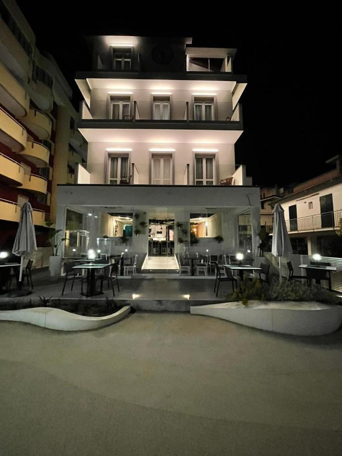 Hotel Brienz Bellaria-Igea Marina Exterior foto