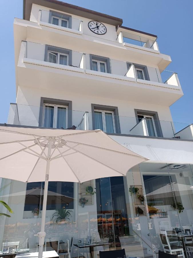 Hotel Brienz Bellaria-Igea Marina Exterior foto